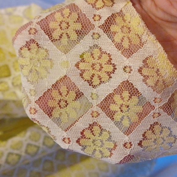 Toni Lynn Vintage 60s Dress, Lemon yellow, lace overlay, Size 9, 19" PTP, 36"L - Picture 7 of 7